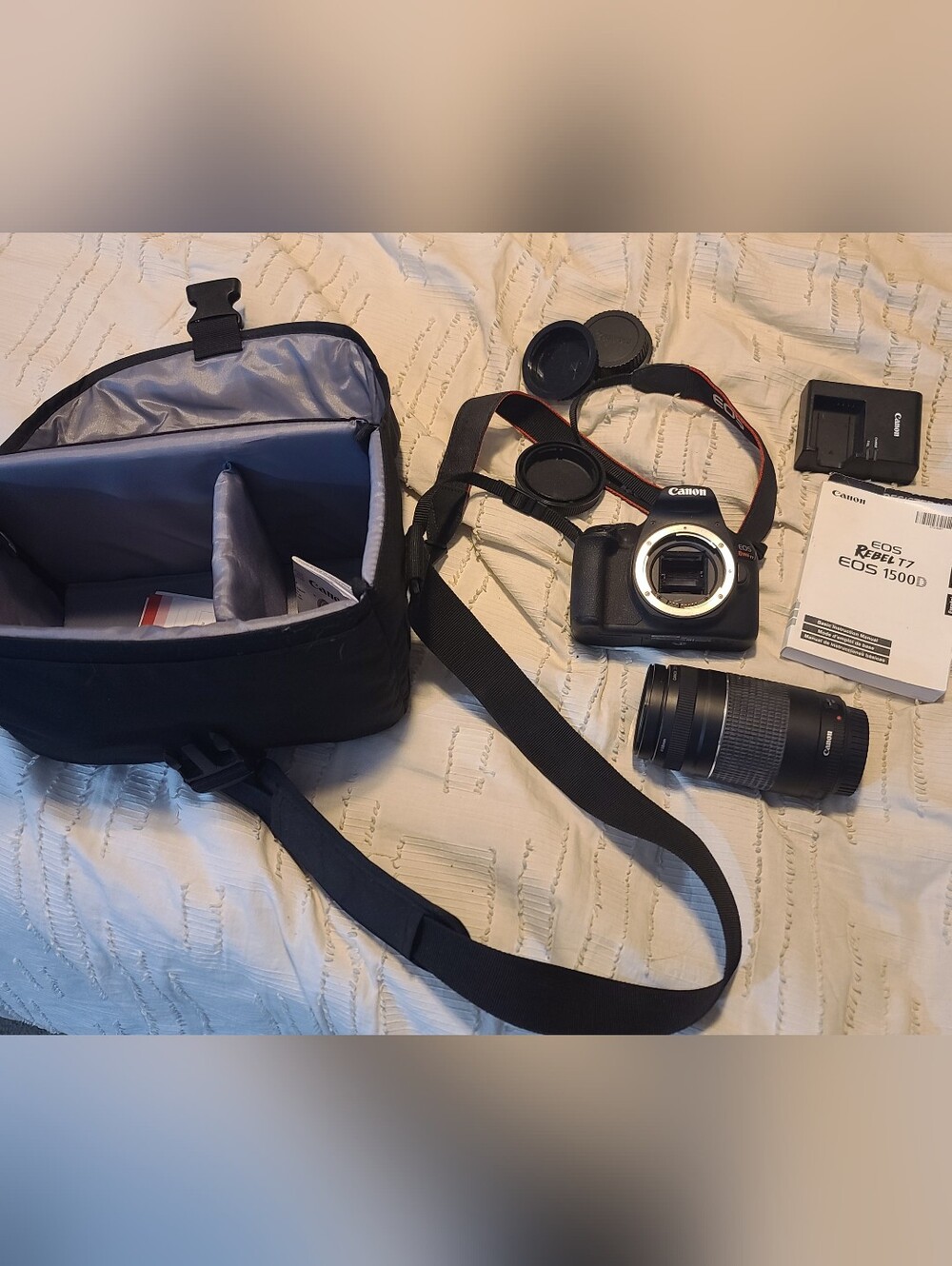 Canon EOS Rebel T7/ 1500D With 75-300mm Zoom Lens